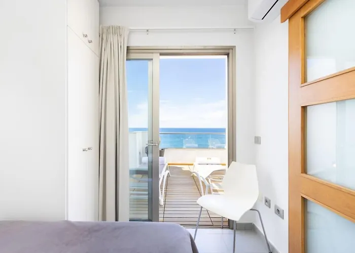 Luxury Penthouse With Sea Views And Terrace La Caleta *