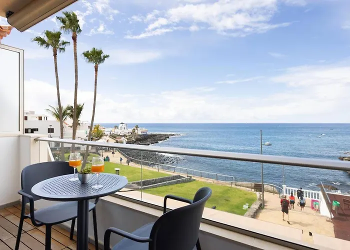 Luxury Penthouse With Sea Views And Terrace La Caleta